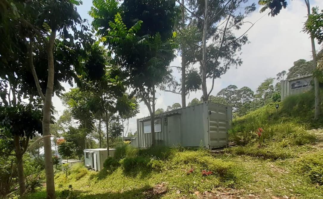 Tegalharendong Hotel Bukit Pinus מראה חיצוני תמונה