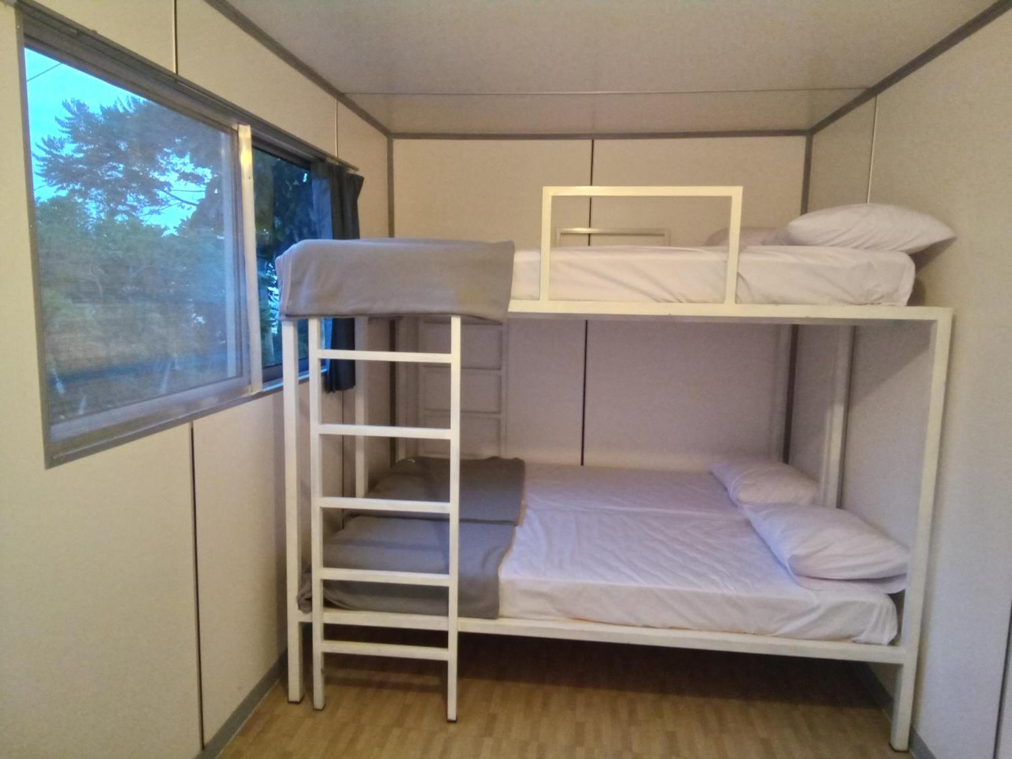 Tegalharendong Hotel Bukit Pinus מראה חיצוני תמונה